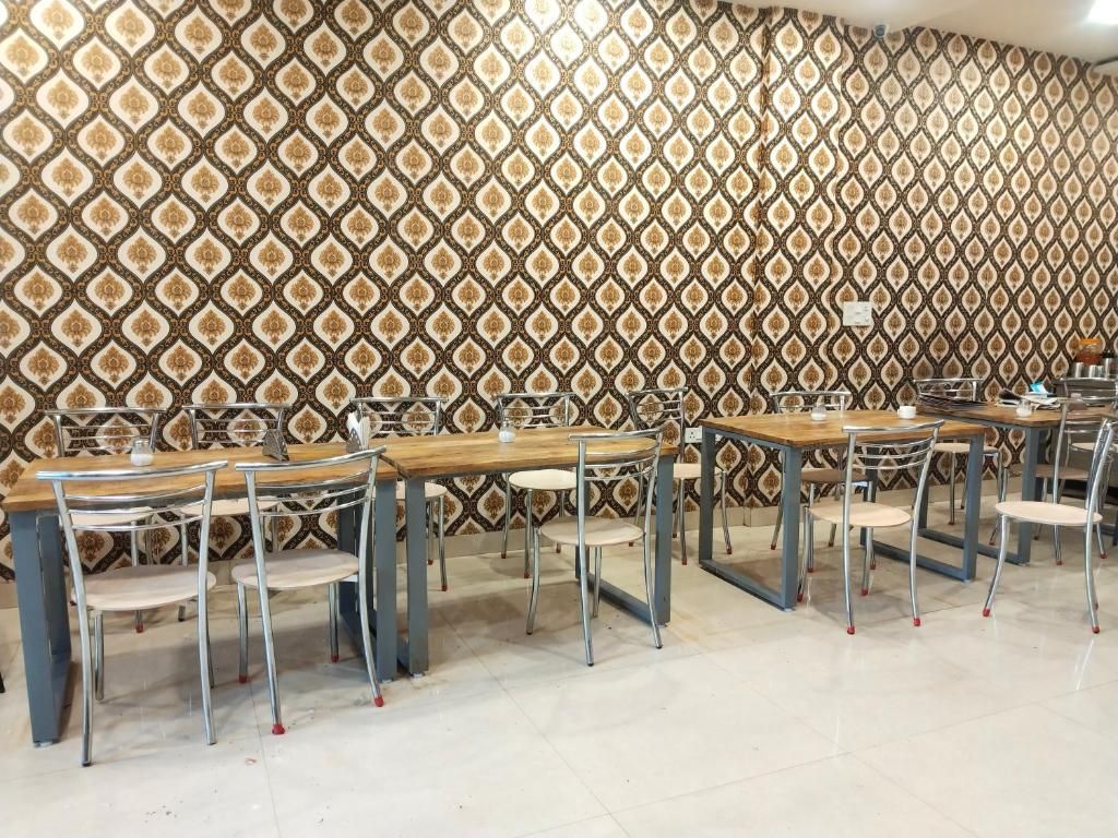 Food & Dining