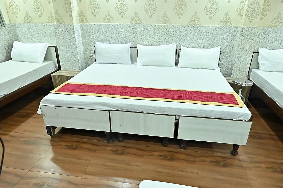 Hotel Mother India