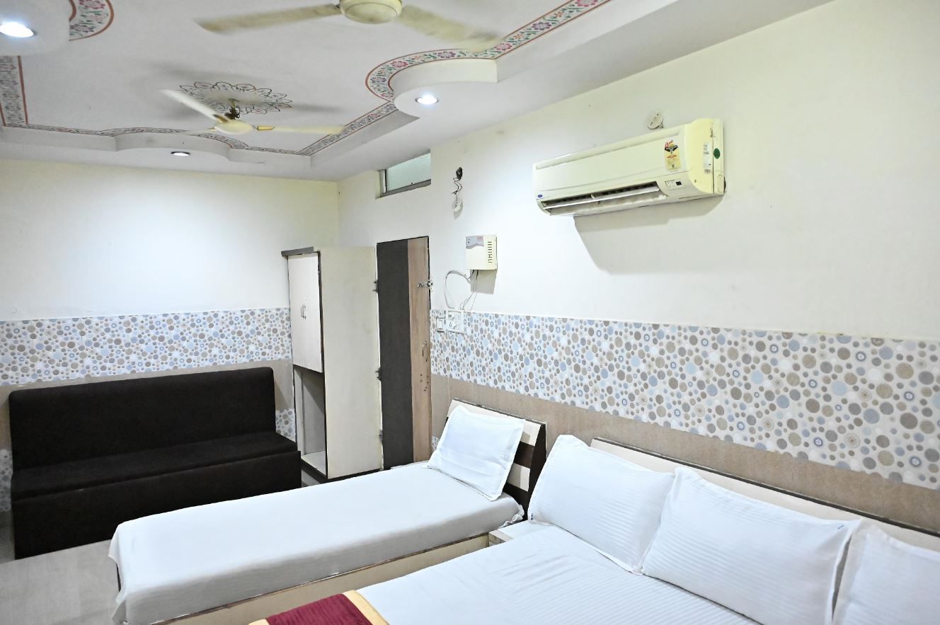 Hotel Mother India