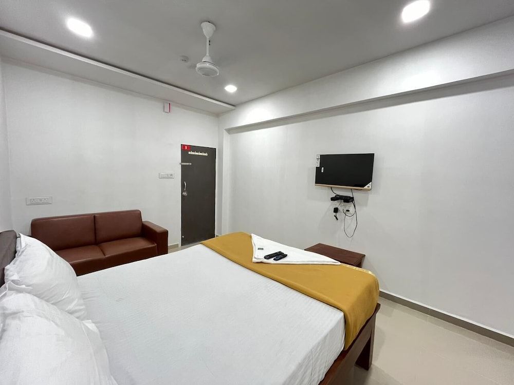 Hotel Nature Peak Double Room, City View 2