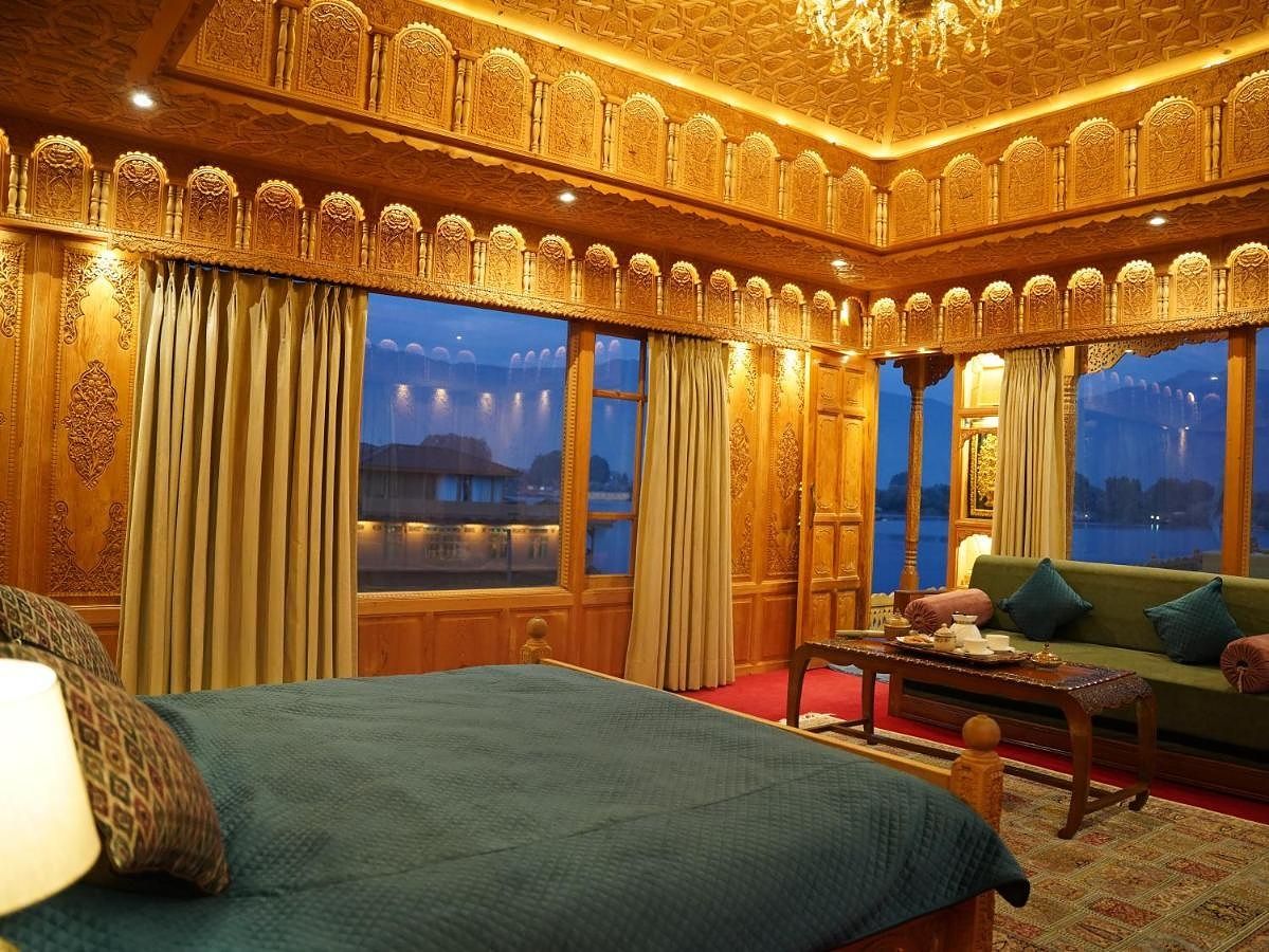 Harmukh Houseboat by Stay Pattern Heritage Room 4
