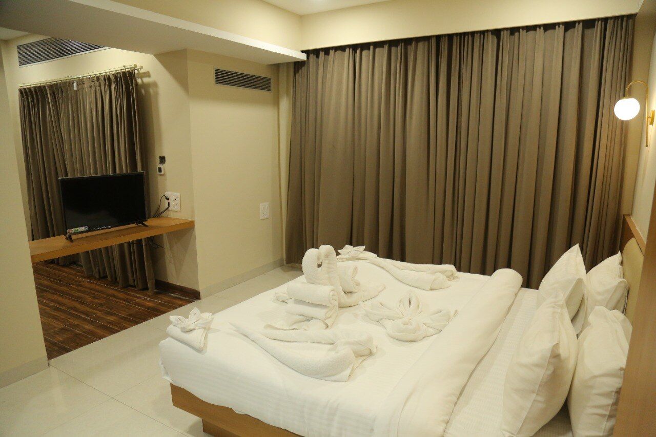 MANN HOLIDAY RESORTS Super Deluxe Family AC 3