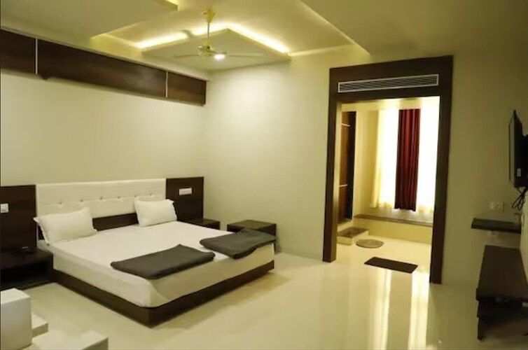 MANN HOLIDAY RESORTS LUXARY ROOM