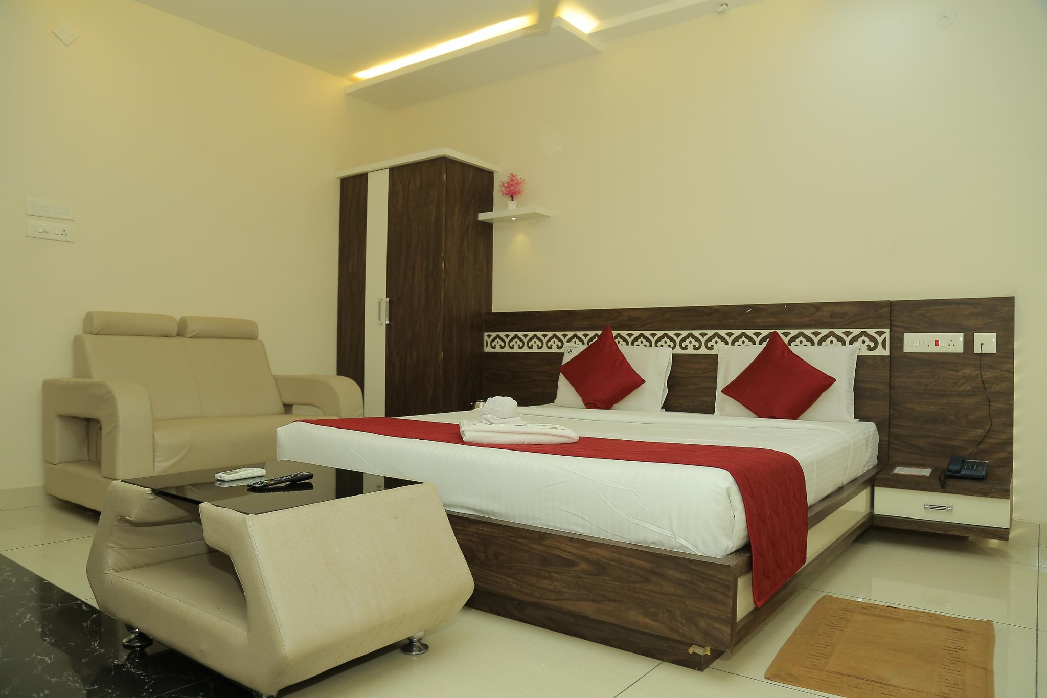 Hotel Pagadala Grand Residency SUIT 3