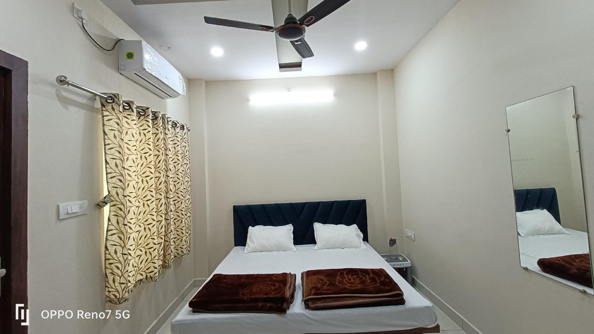Shivay Home stay  Attic Family Suite 2