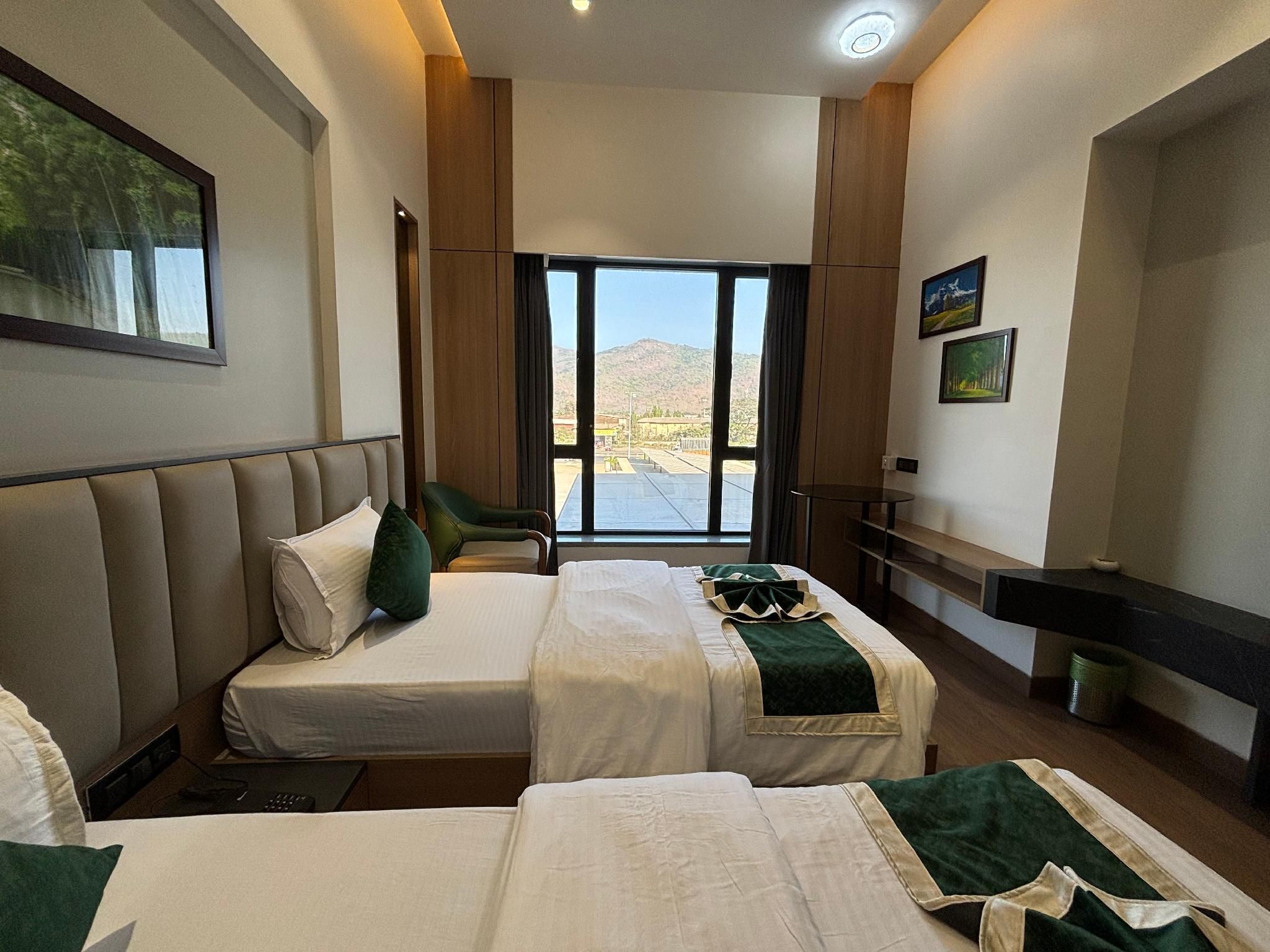 HOTEL RED CARPET Executive Room