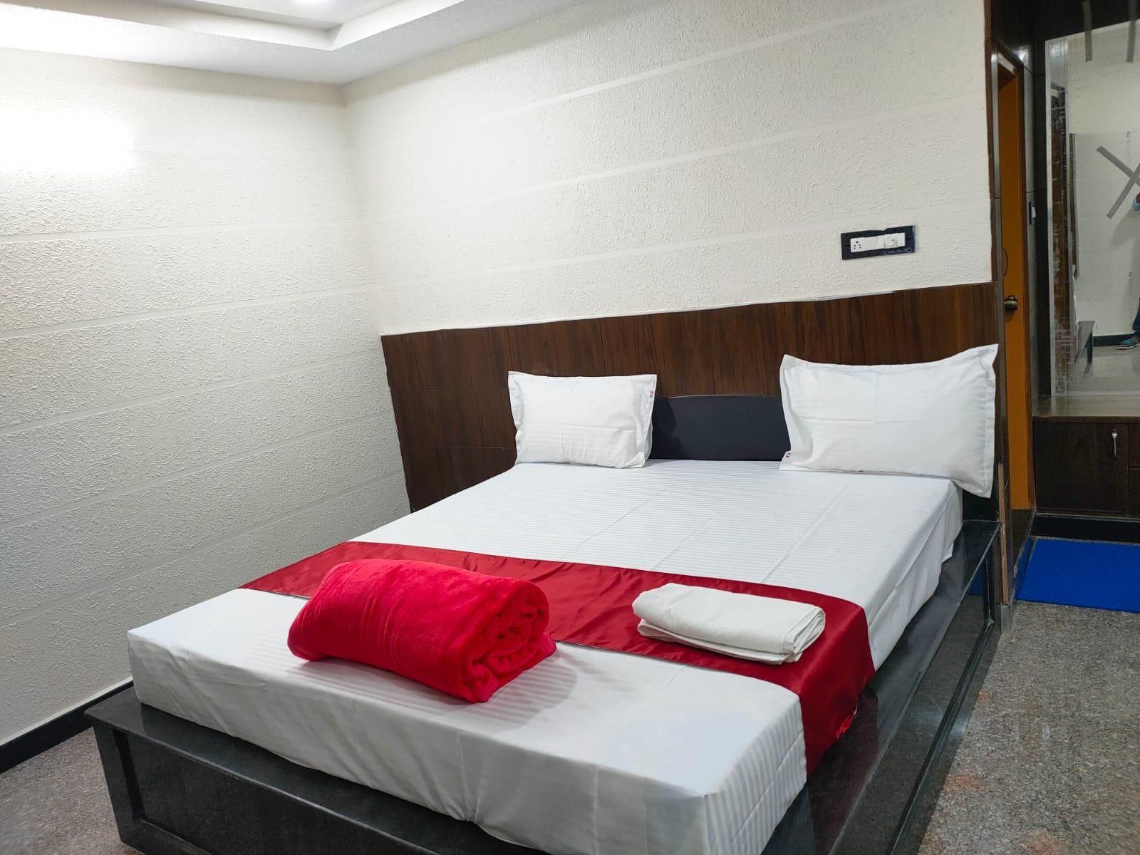 Hotel New Maruthi Inn, LB Nagar Deluxe Double Room 2