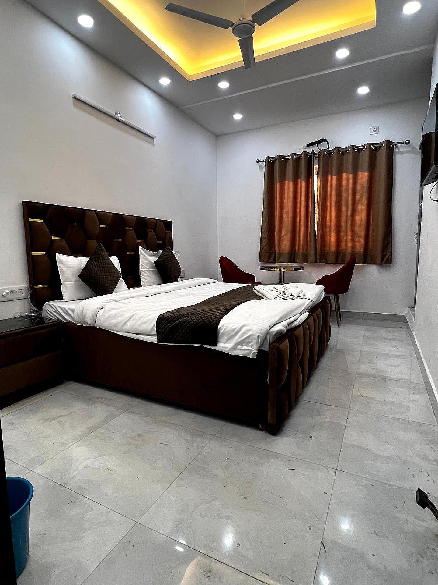 Hotel Trending Stay Deluxe Double or Twin 2