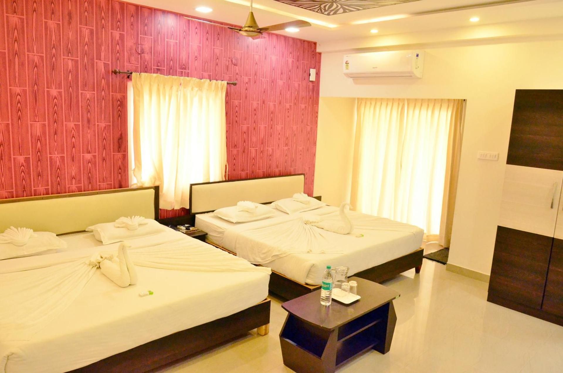 Deluxe Family Room