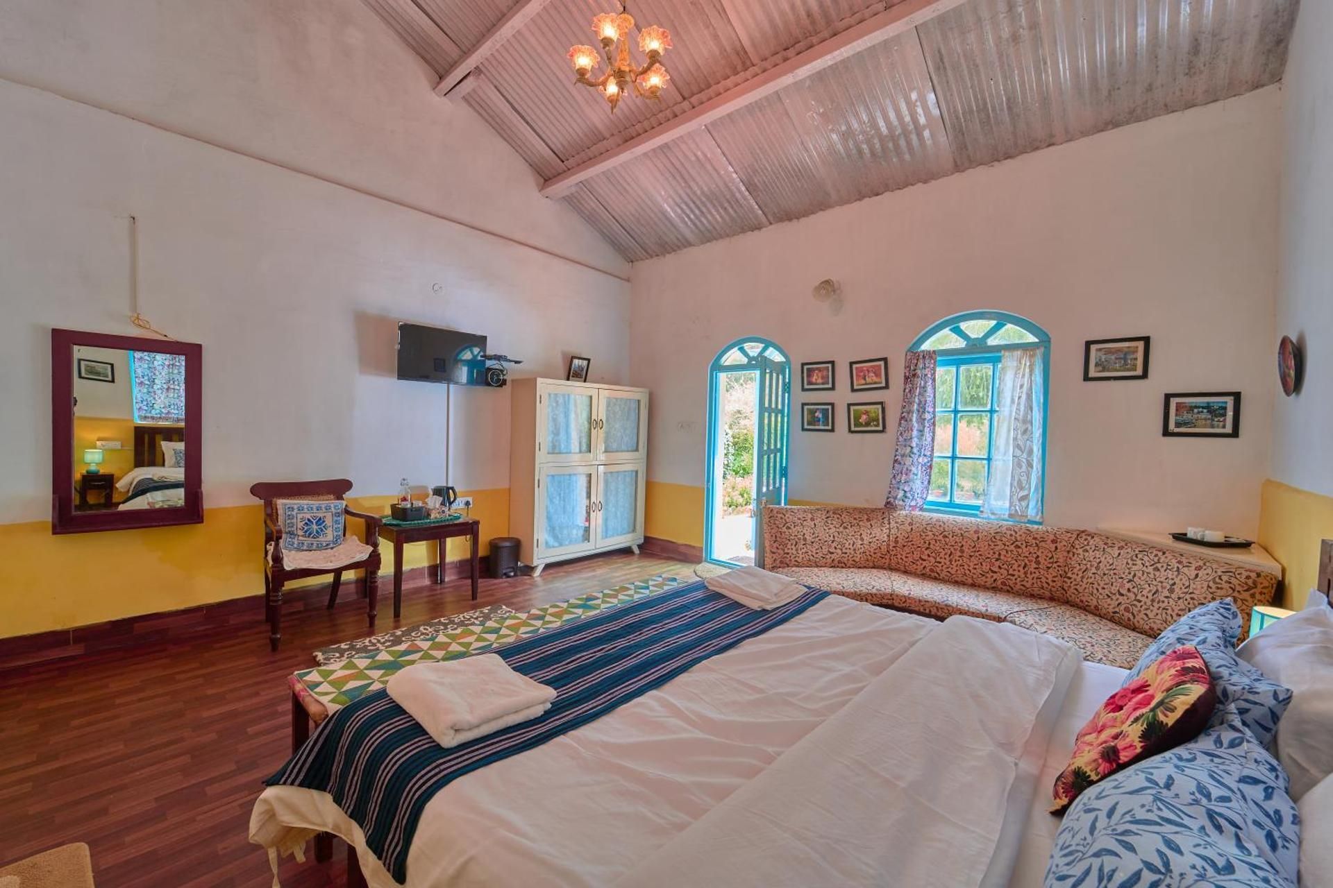 Deluxe King Room