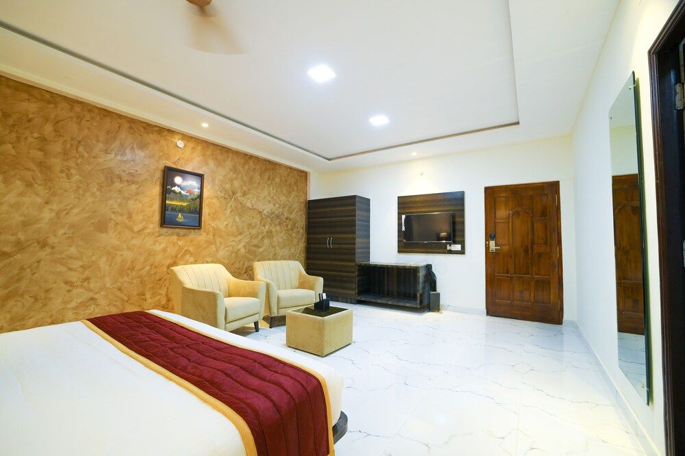 Hotel Cn windsor Executive Double Room, 1 King Bed, Non Smoking 8