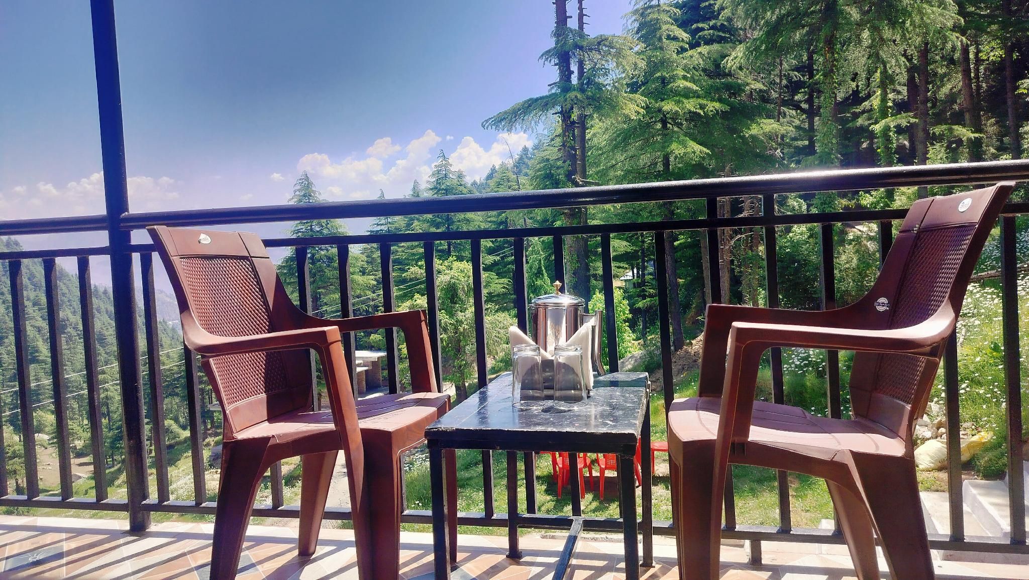 Deluxe Room with Valley View