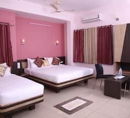Deluxe Triple Room