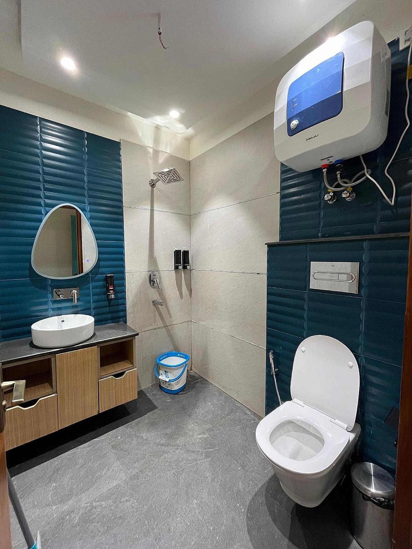 Joey's By The Ganges Double Room 4