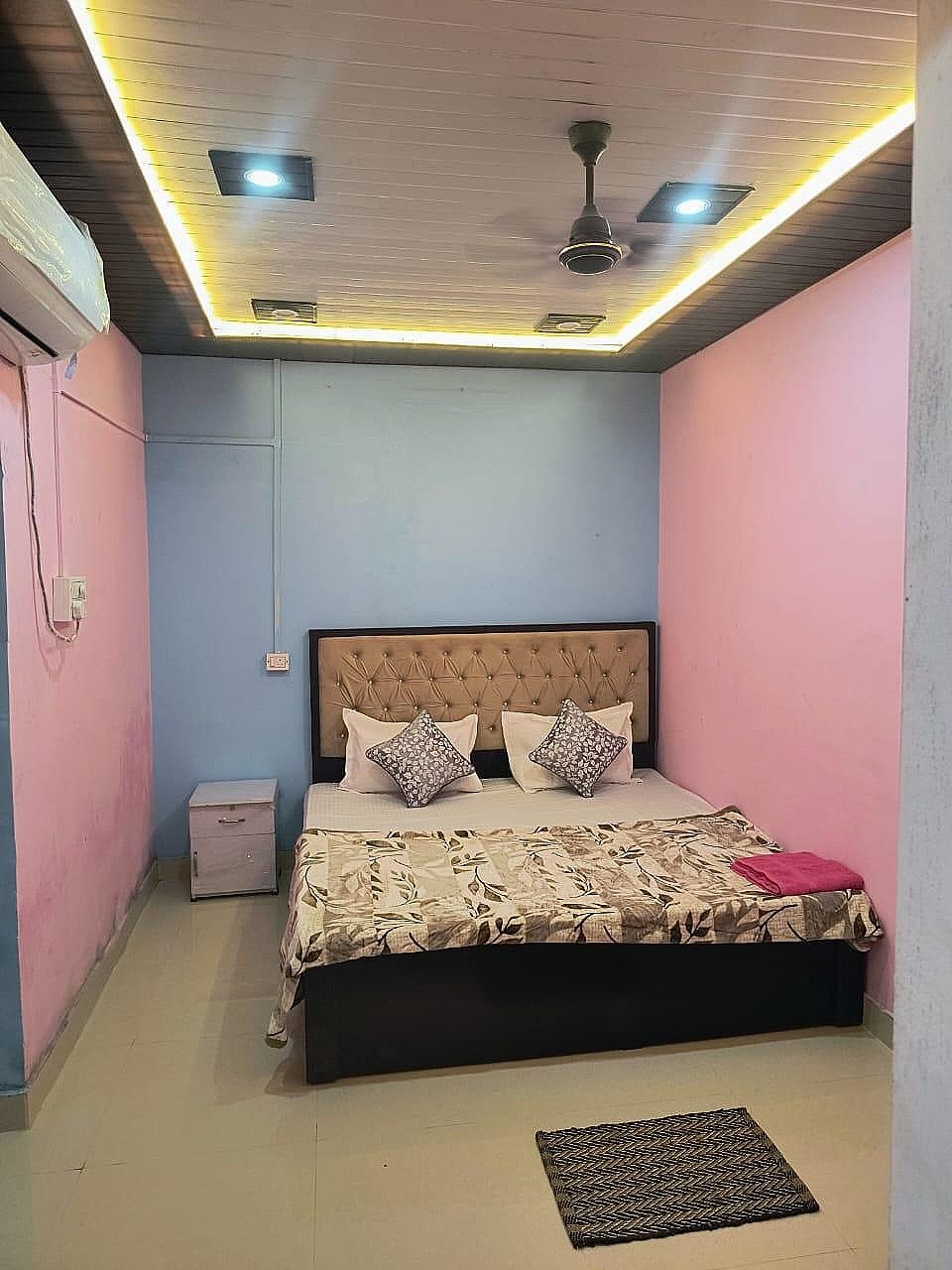 Deluxe Room with Air Conditioning
