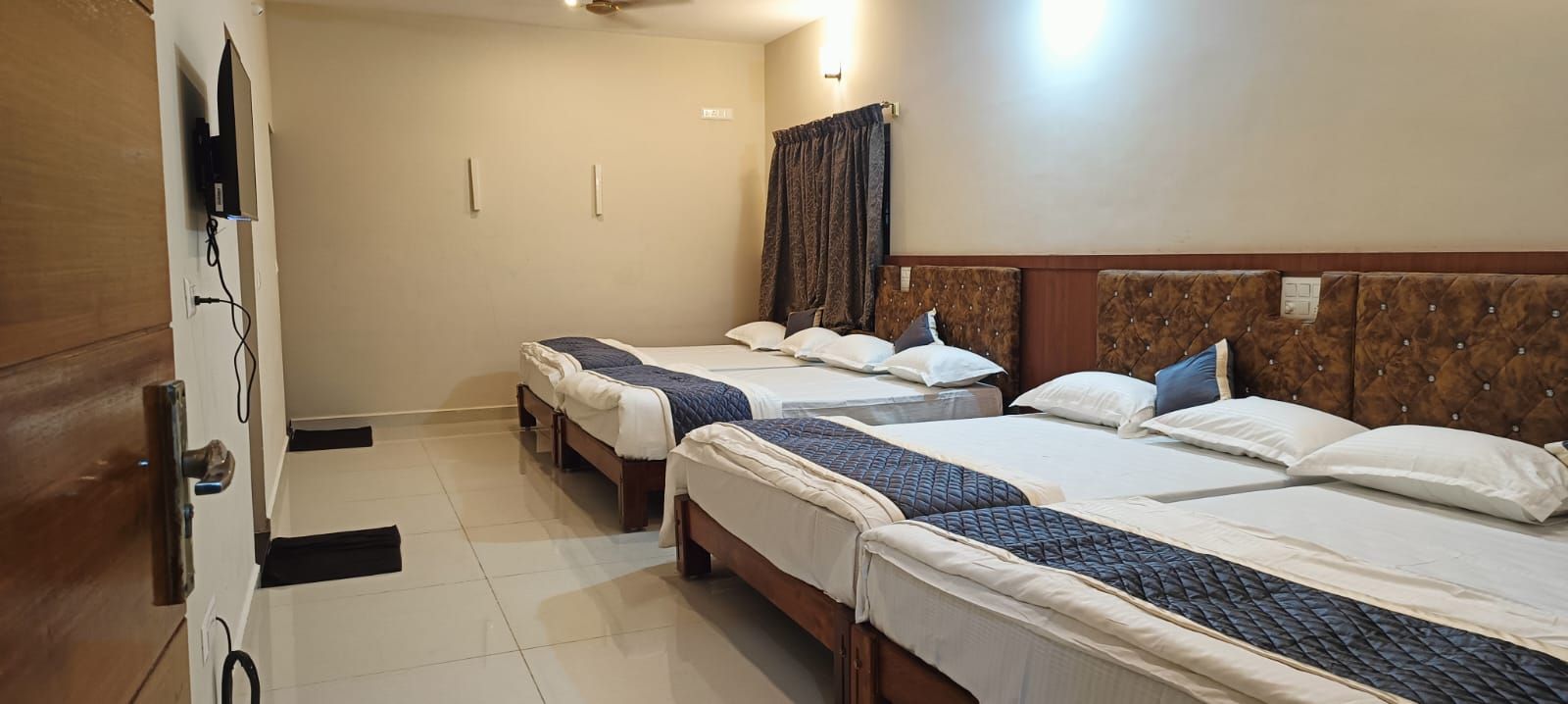 Rangi Taranga Premium Non-A/C ( Triple Sharing Room) 2