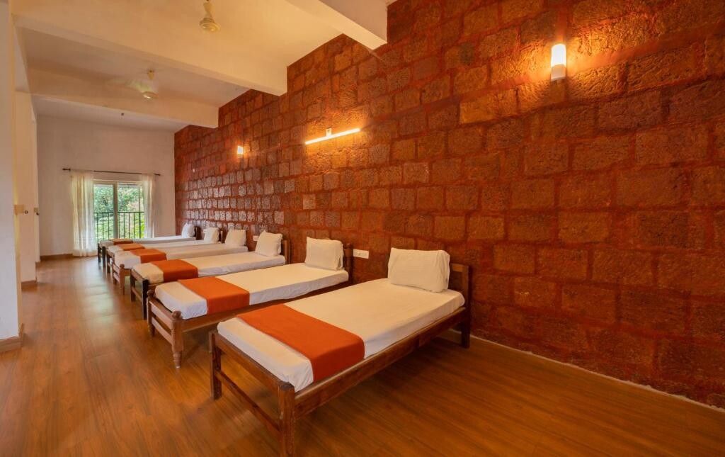 Premium Dormitory 12 Sharing Non AC