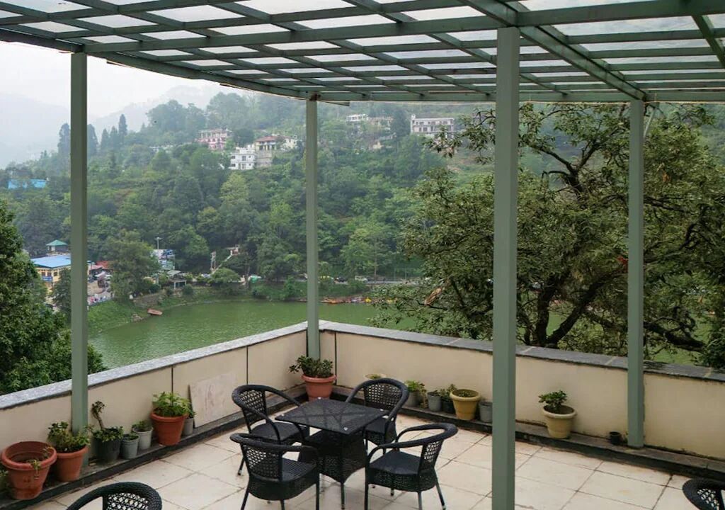 Olive Lake View