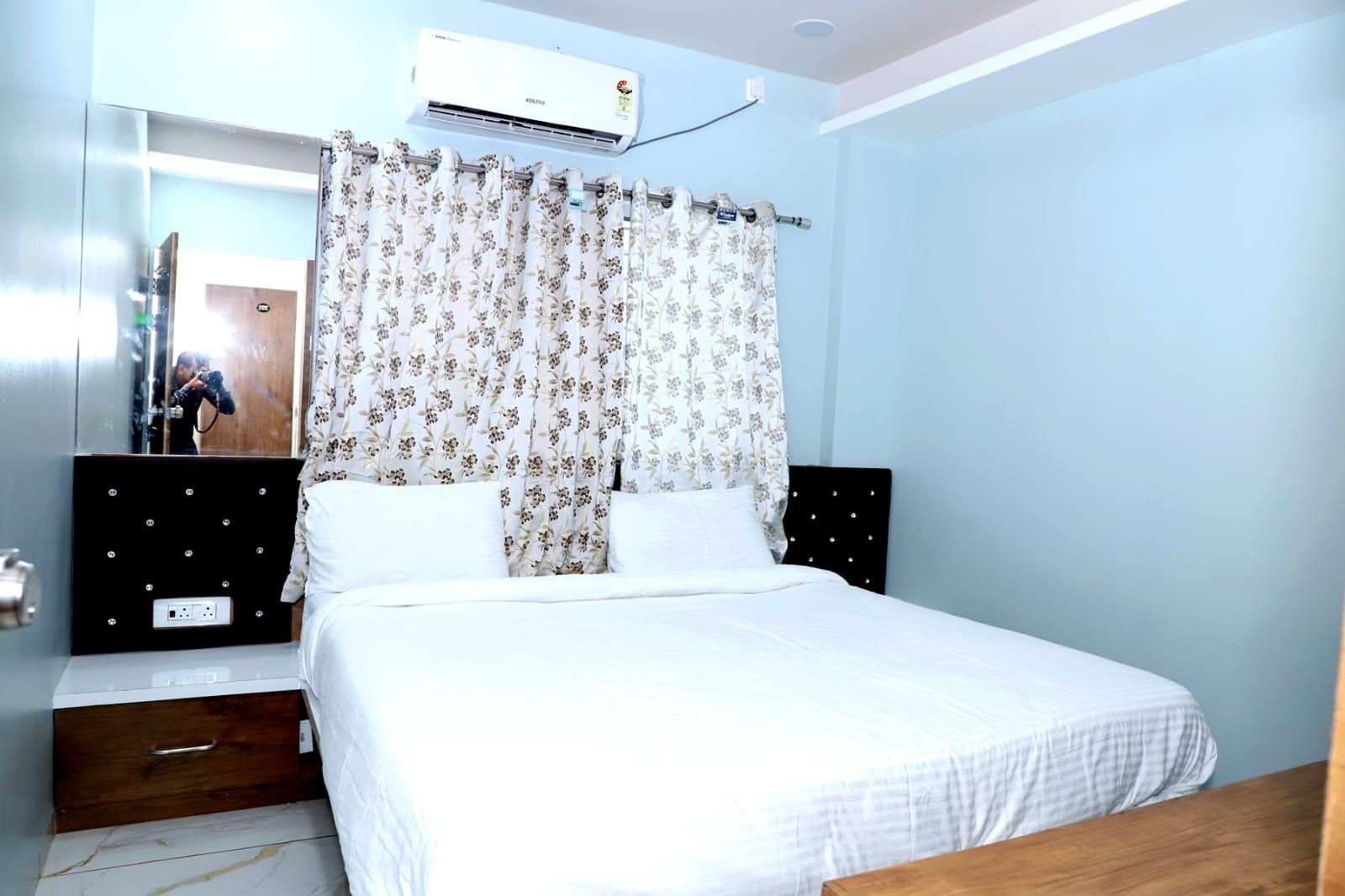 Twarita Executive Lodge Standard Deluxe Room 3