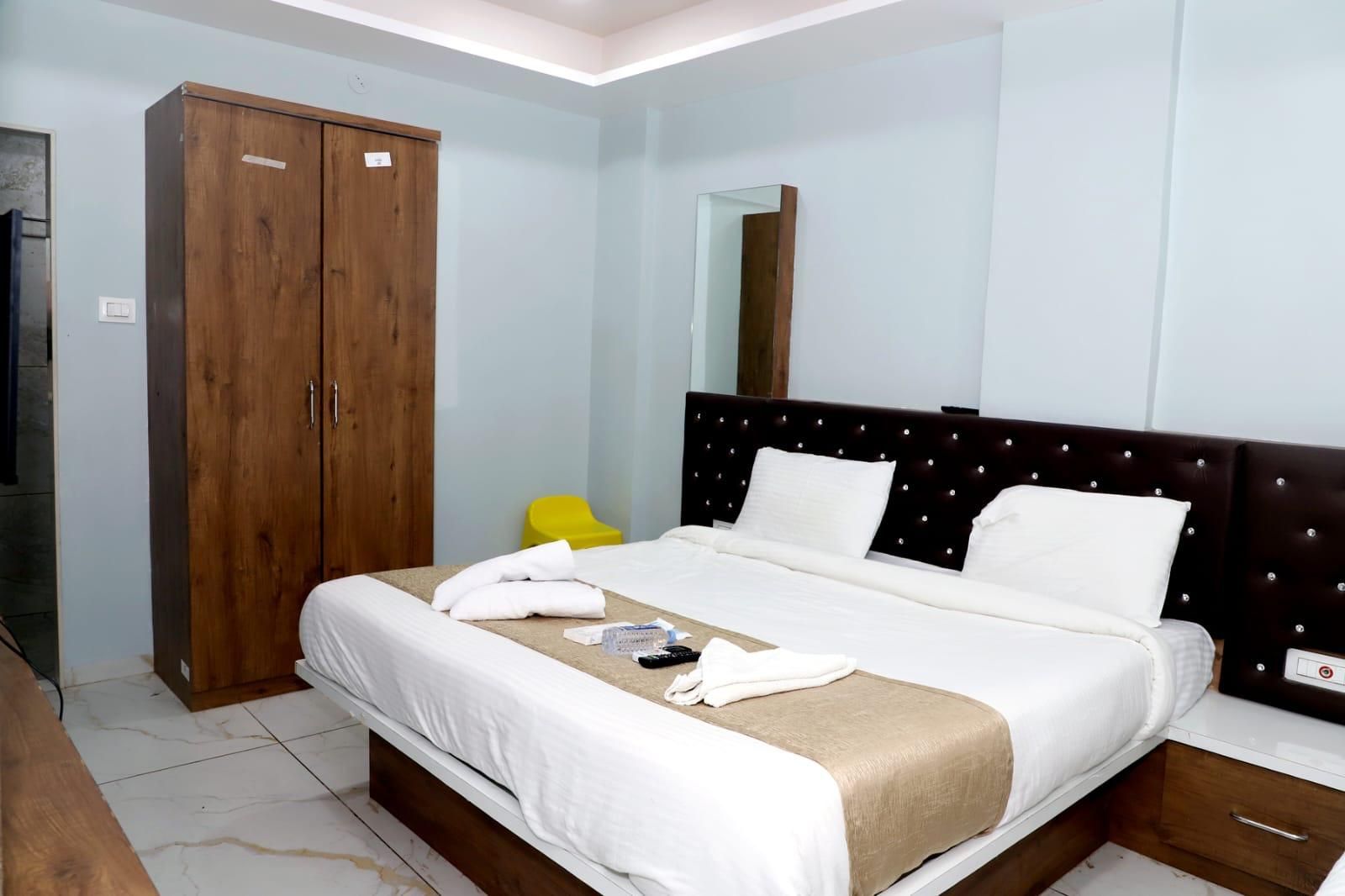 Twarita Executive Lodge Royal Deluxe Room 2