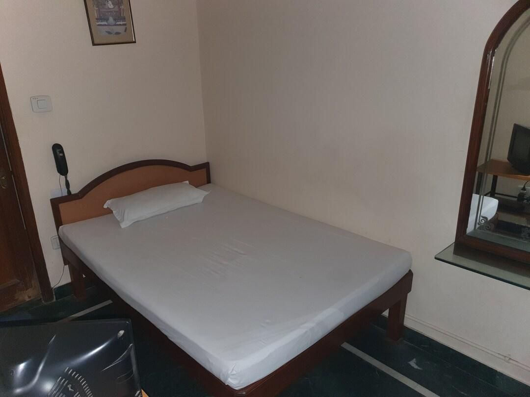 Semi- Deluxe Room