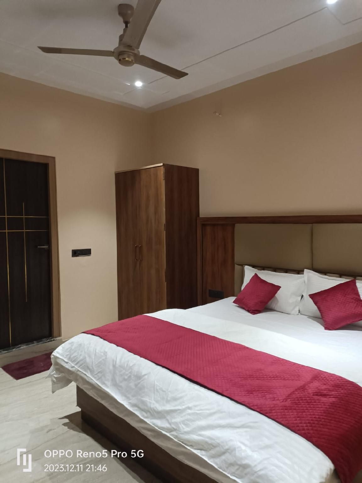 Double Bed Room With Fan
