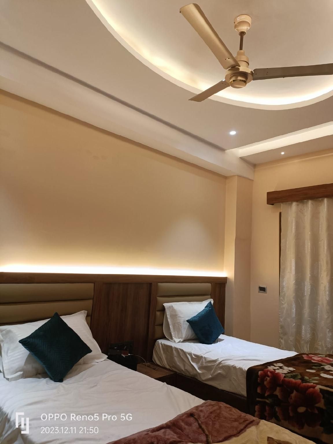 Deluxe - Smart Room with Double Bed