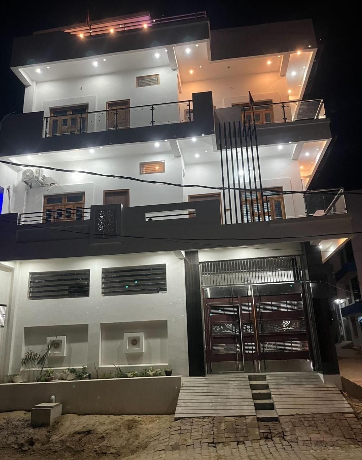 Shri Ram International Home Stay Ayodhya  