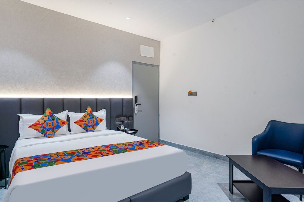 Fabhotel Prime Cloud 5 Studios Deluxe Room 4