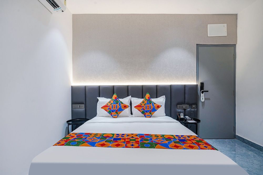 Fabhotel Prime Cloud 5 Studios Deluxe Room 2