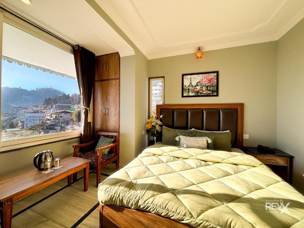 HOTEL DEV PALACE Deluxe Room With Mountain View