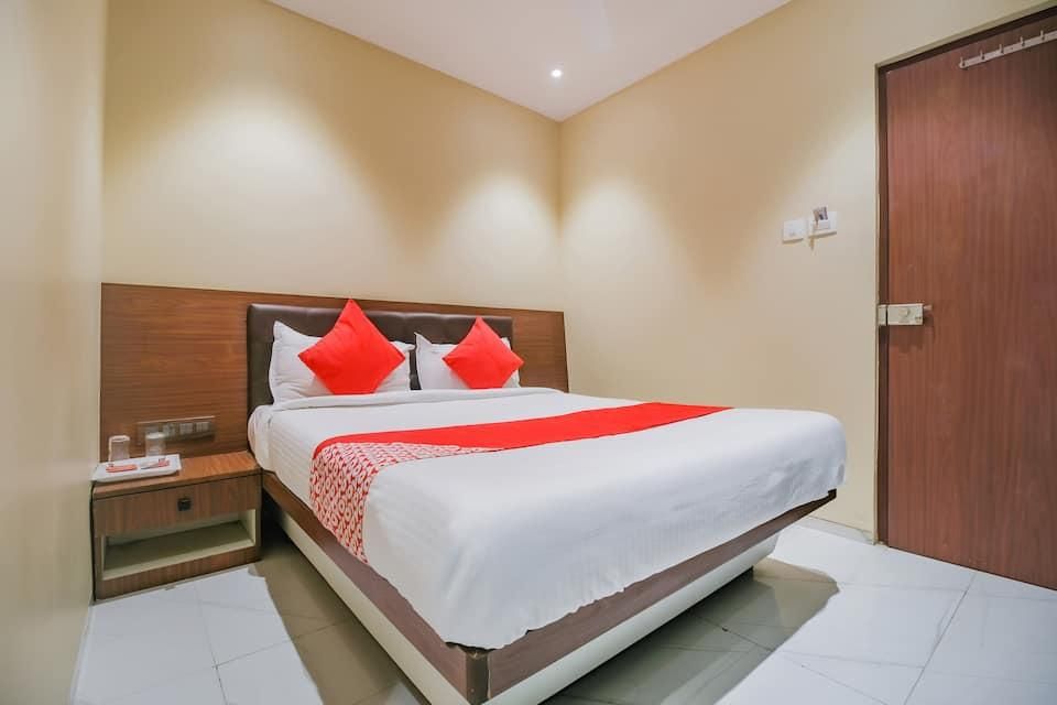 Deluxe AC Room