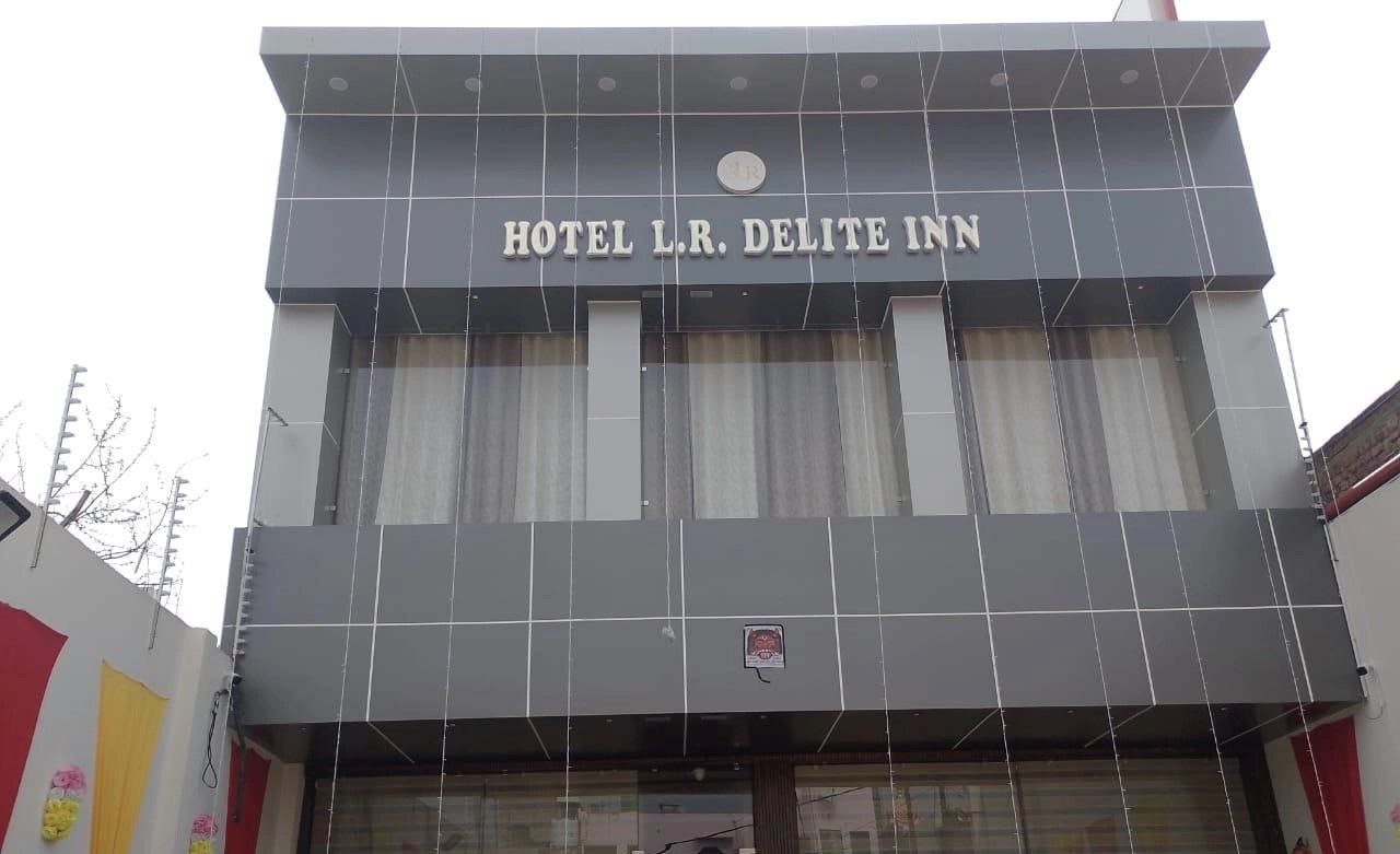 Hotel LR Delite Inn
