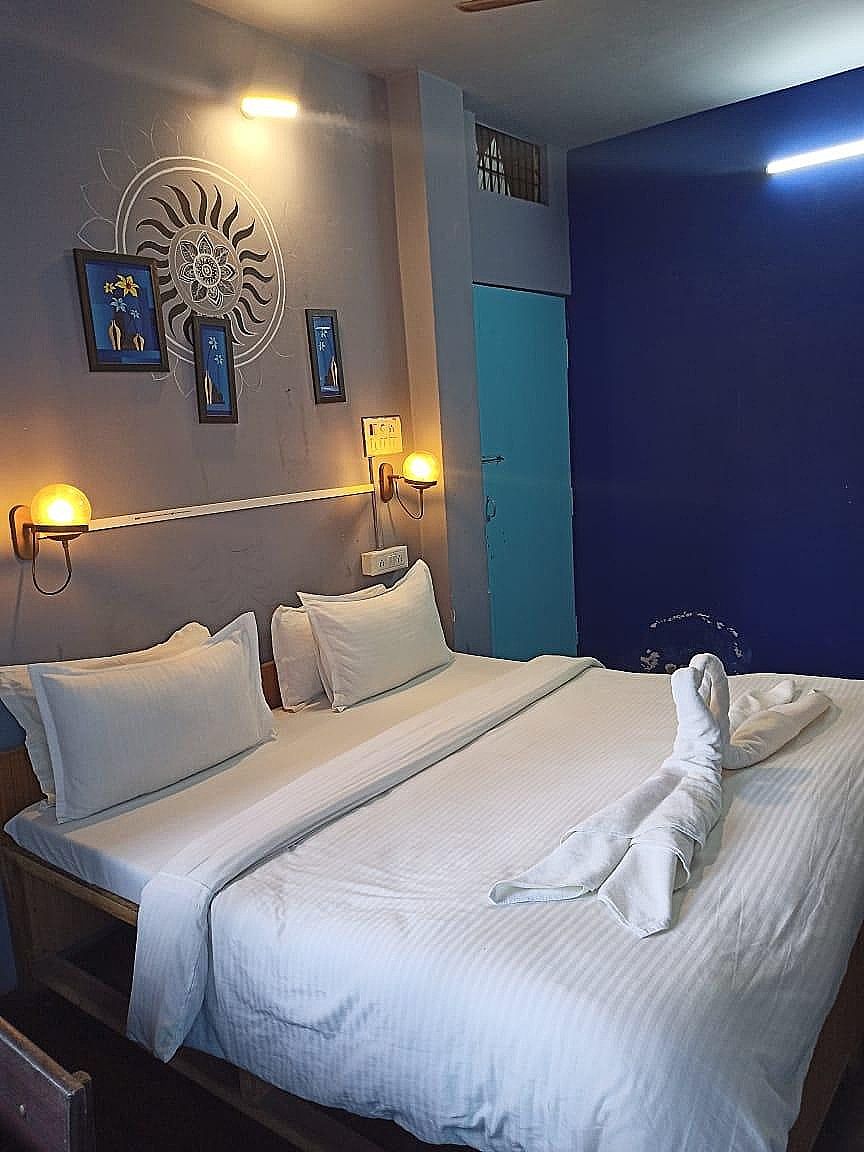 Deluxe - Air Conditioning