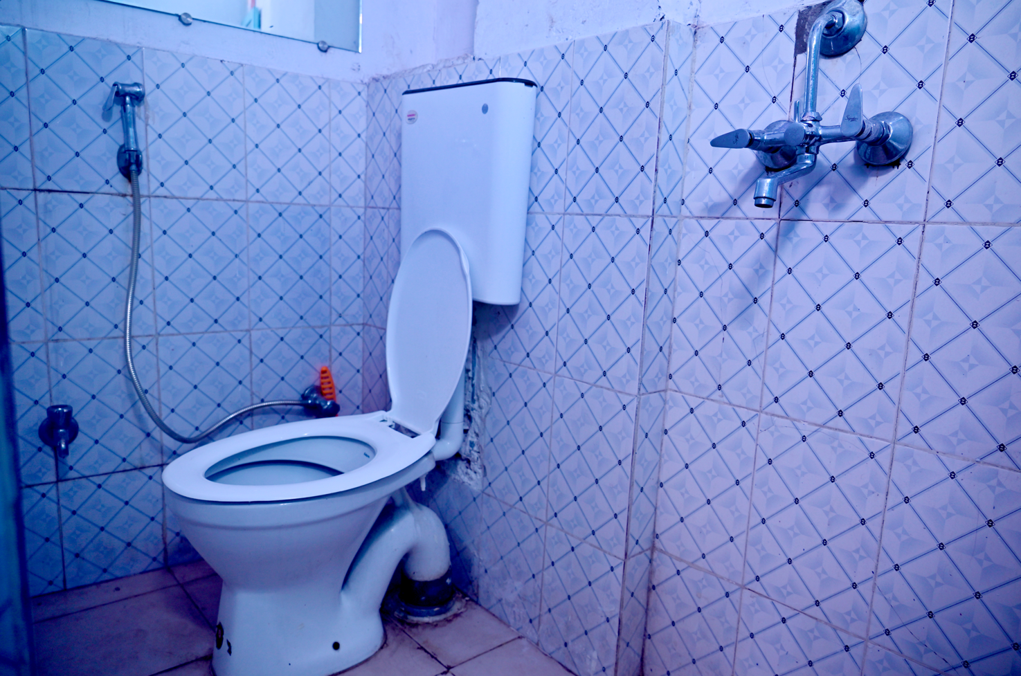 Bed in 6 Bed Mix Non-AC Dormitory Room with Ensuite Bathroom