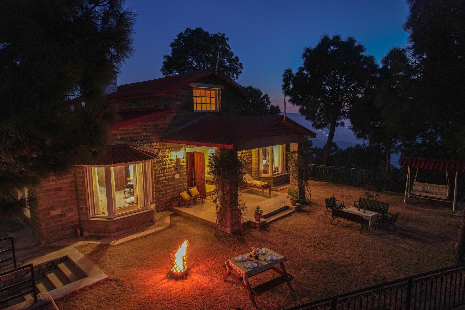 Casa Belvedere Luxury Villas Solan - Hotel Price, Reviews, Photos |  Adanione.com