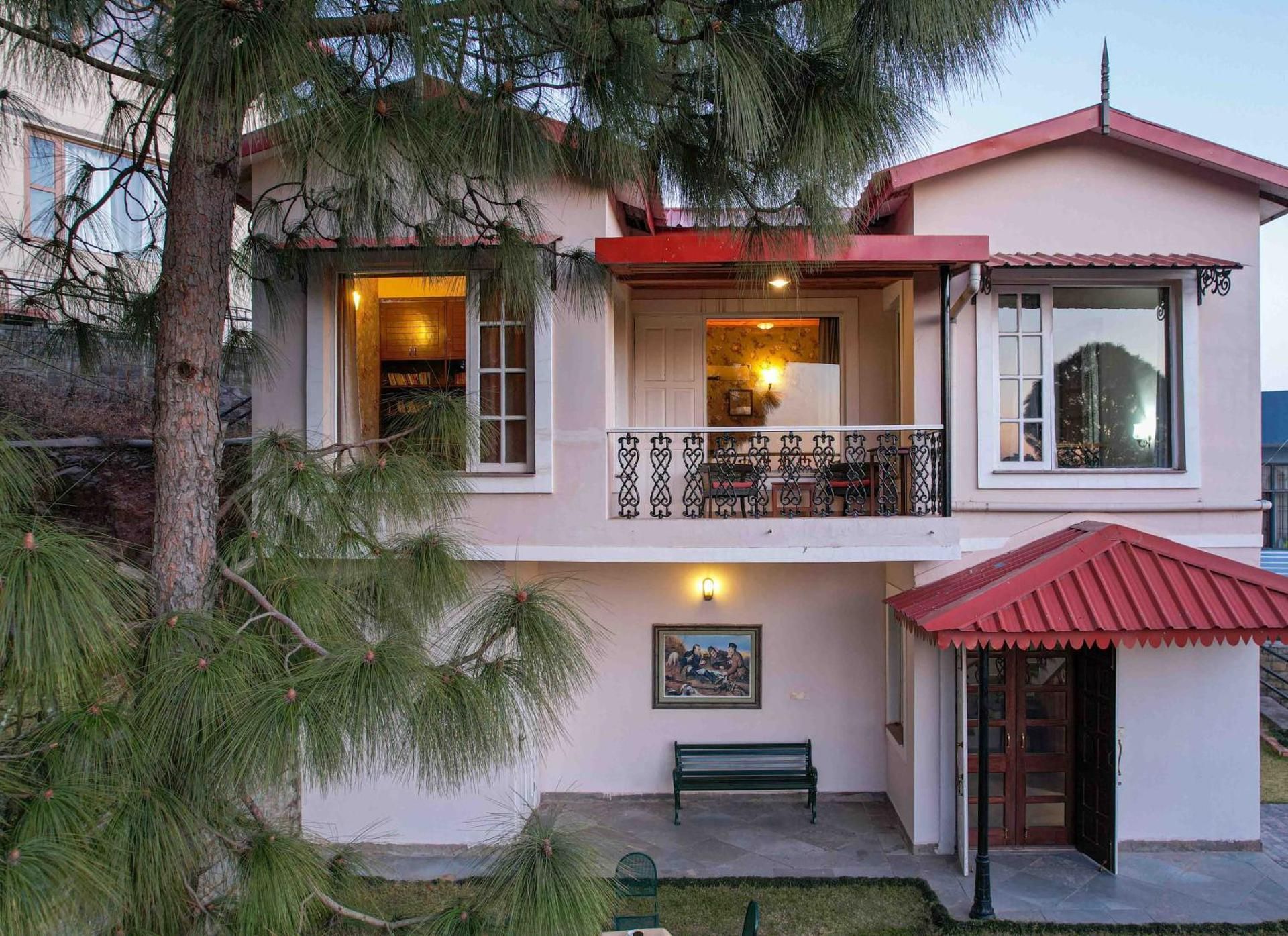 Casa Belvedere Luxury Villas Solan - Hotel Price, Reviews, Photos |  Adanione.com