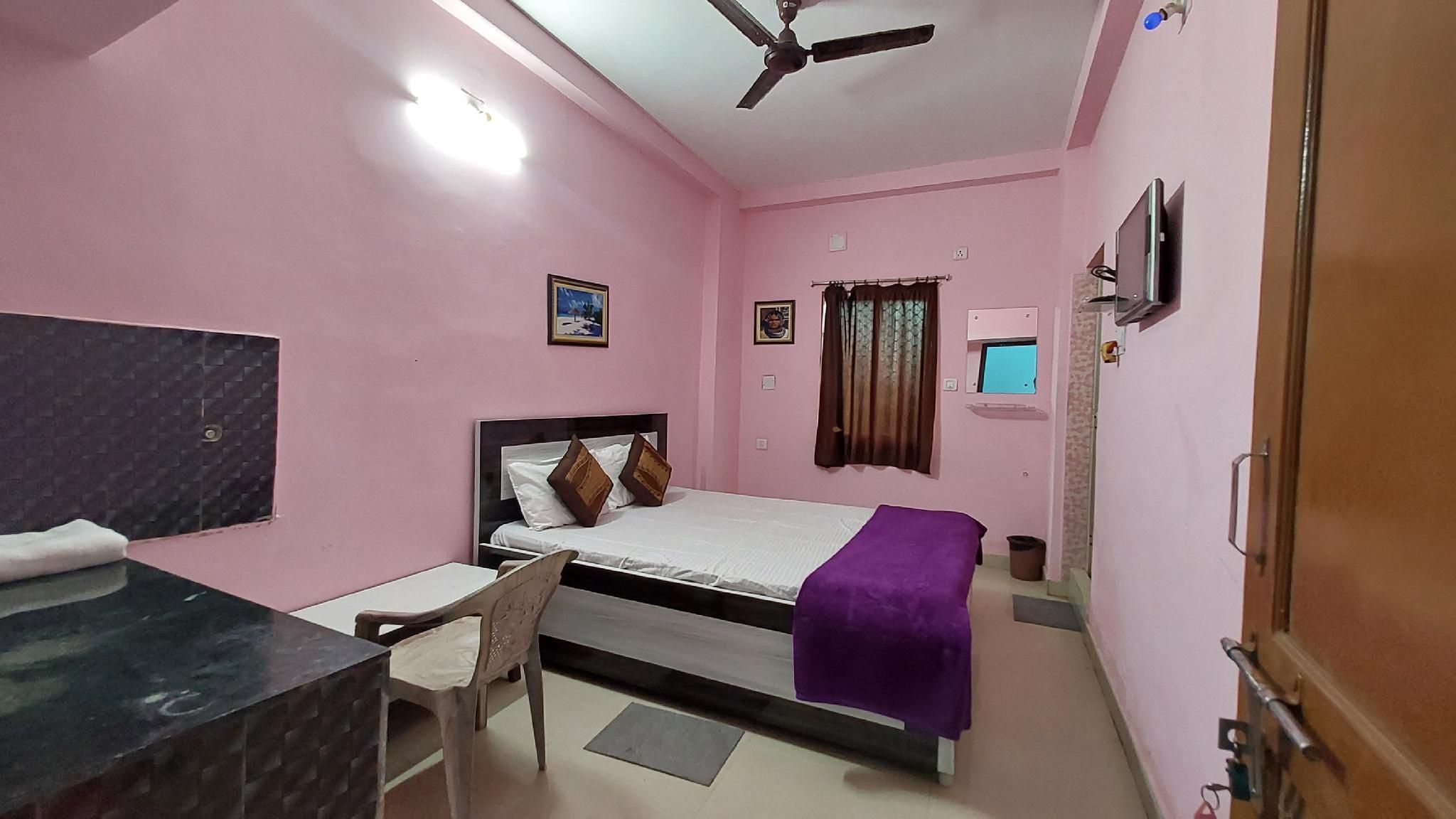 Deluxe Air Conditioning Room