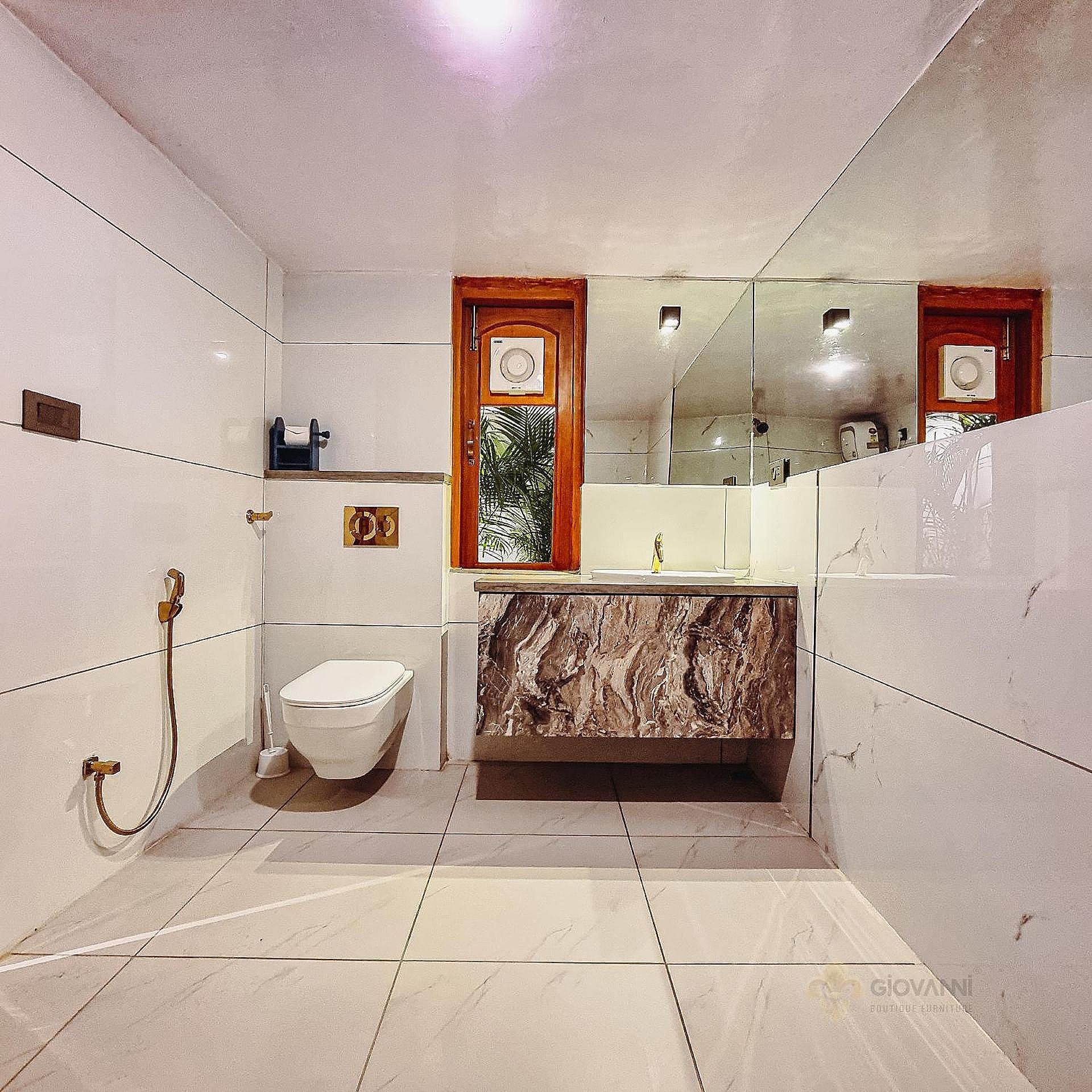 Giovanni House King Room 2