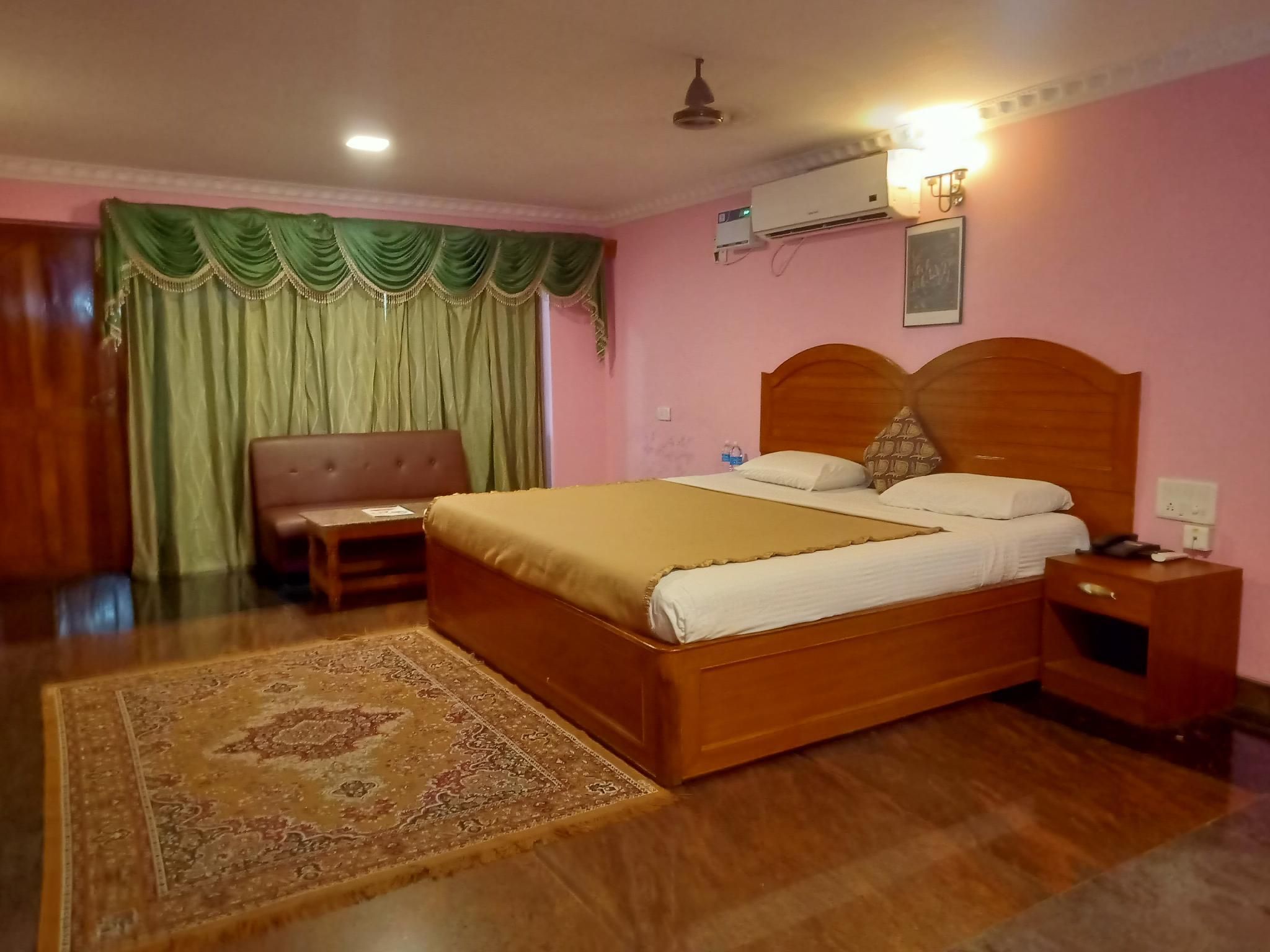 Large Double or Twin Room with Sea View