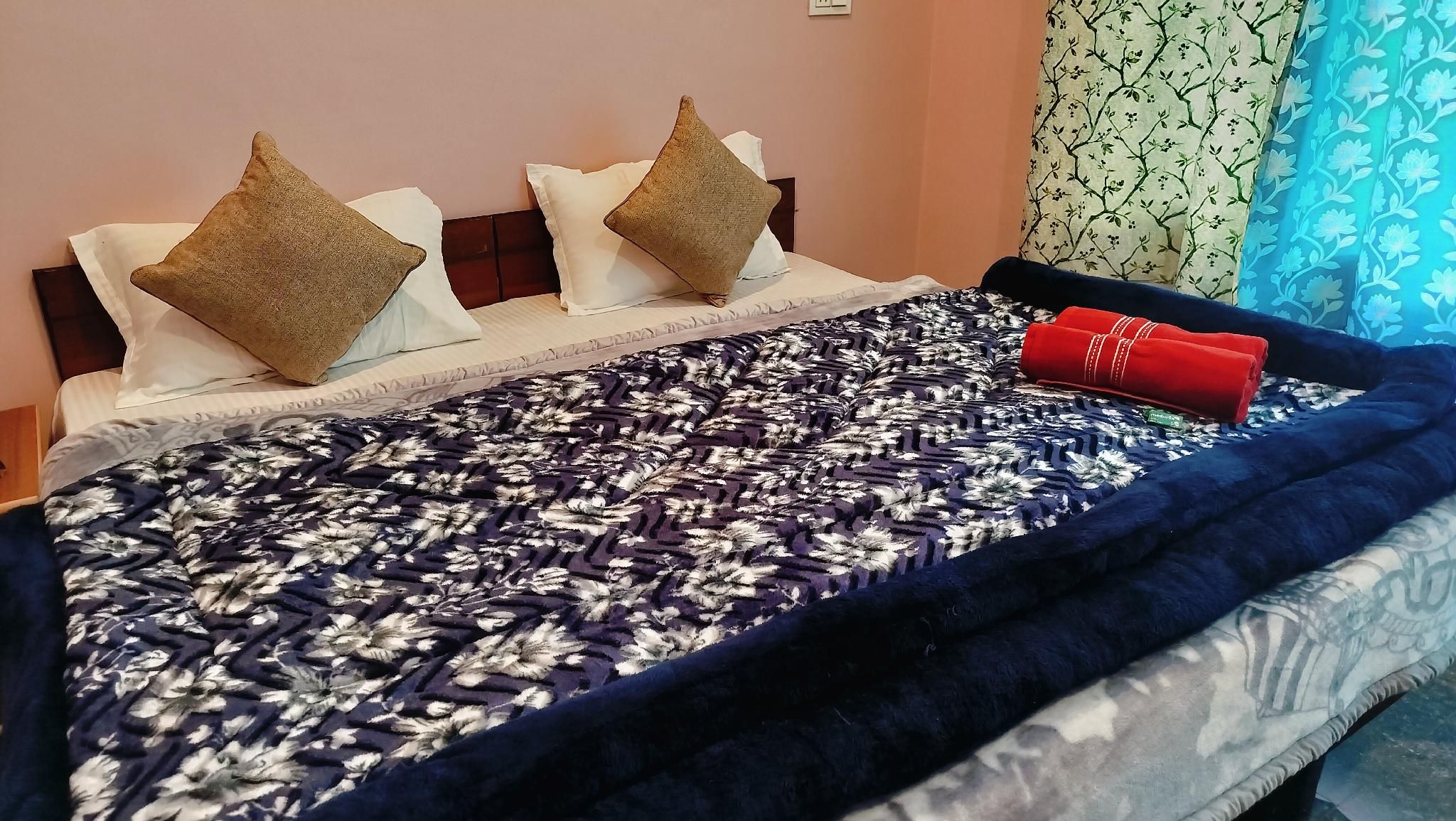 922dee4c2053e8d2112645f34a6c6513