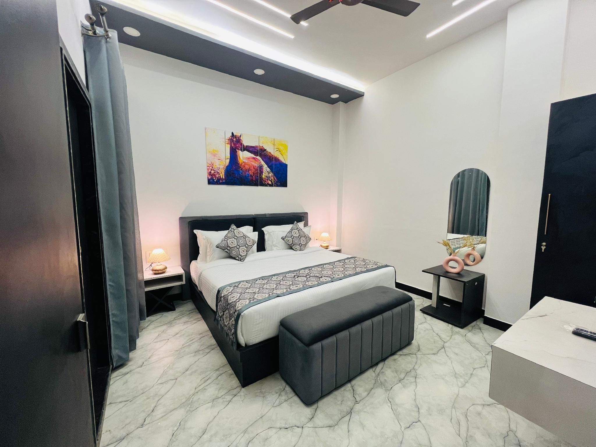Deluxe Room with Courtyard View