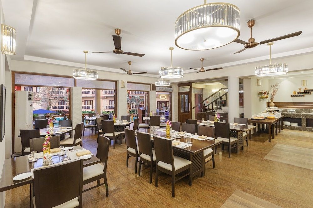 Food & Dining
