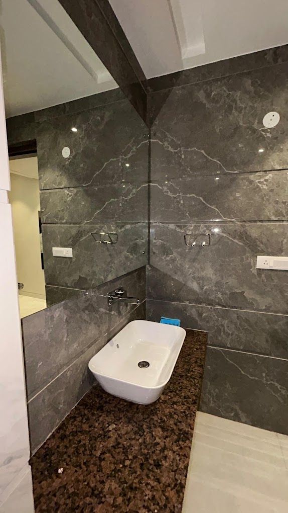 Hotel Taj Crown Plaza Deluxe Room 5