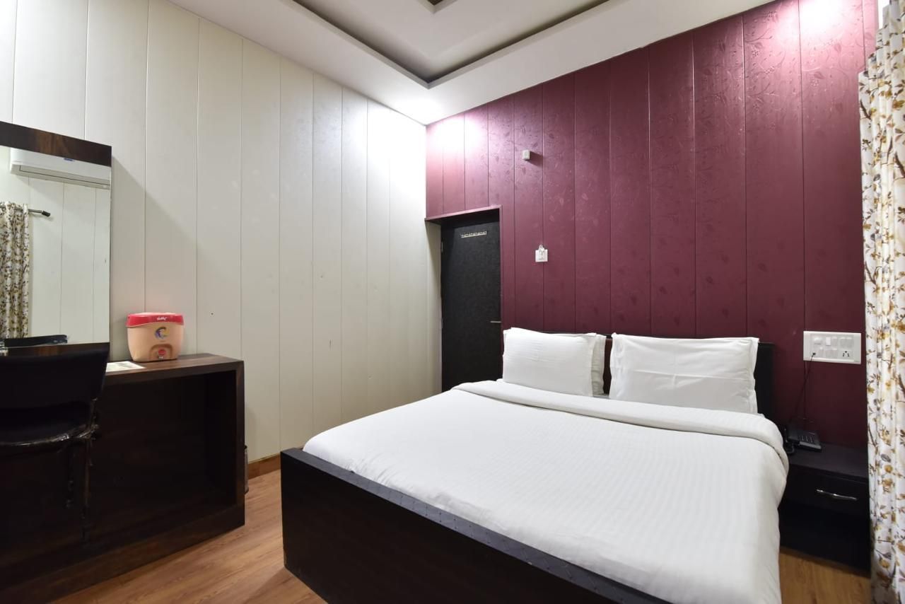 Room with 1 double bed