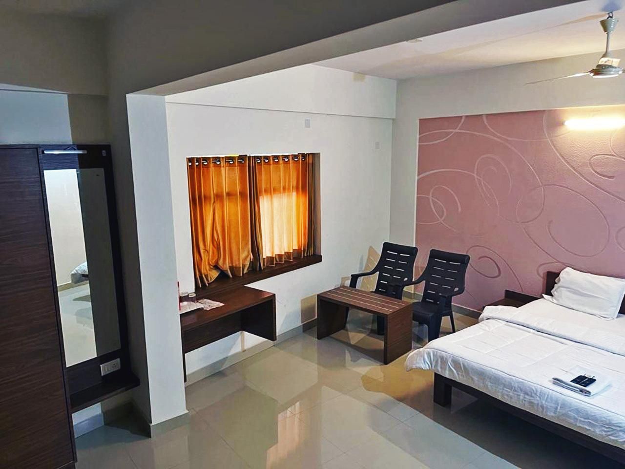 Hotel Radha