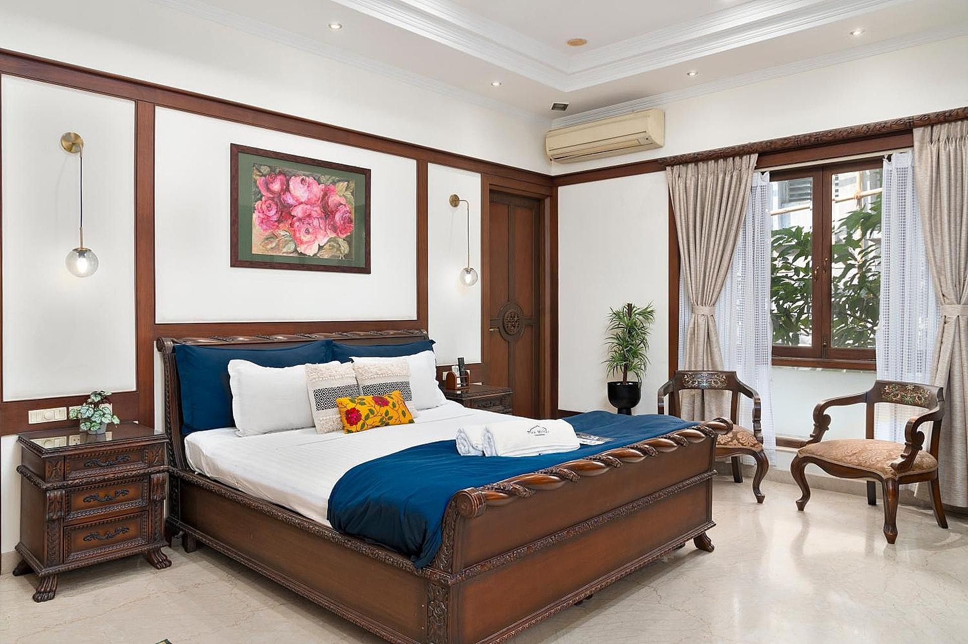 King Room with Balcony