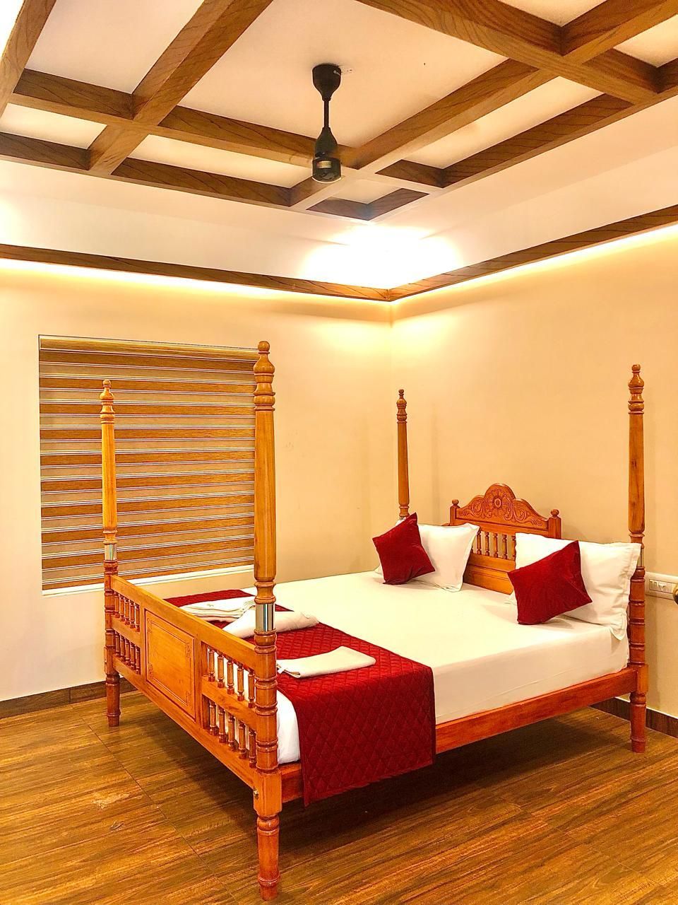 ATHIRAPPILLY SREENILAYAM HERITAGE RESORT  Deluxe King Room