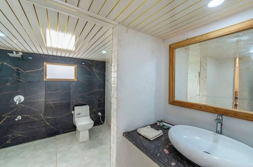 The Escape Luxury Desert Resort Classic Tent, Balcony, Desert View 4