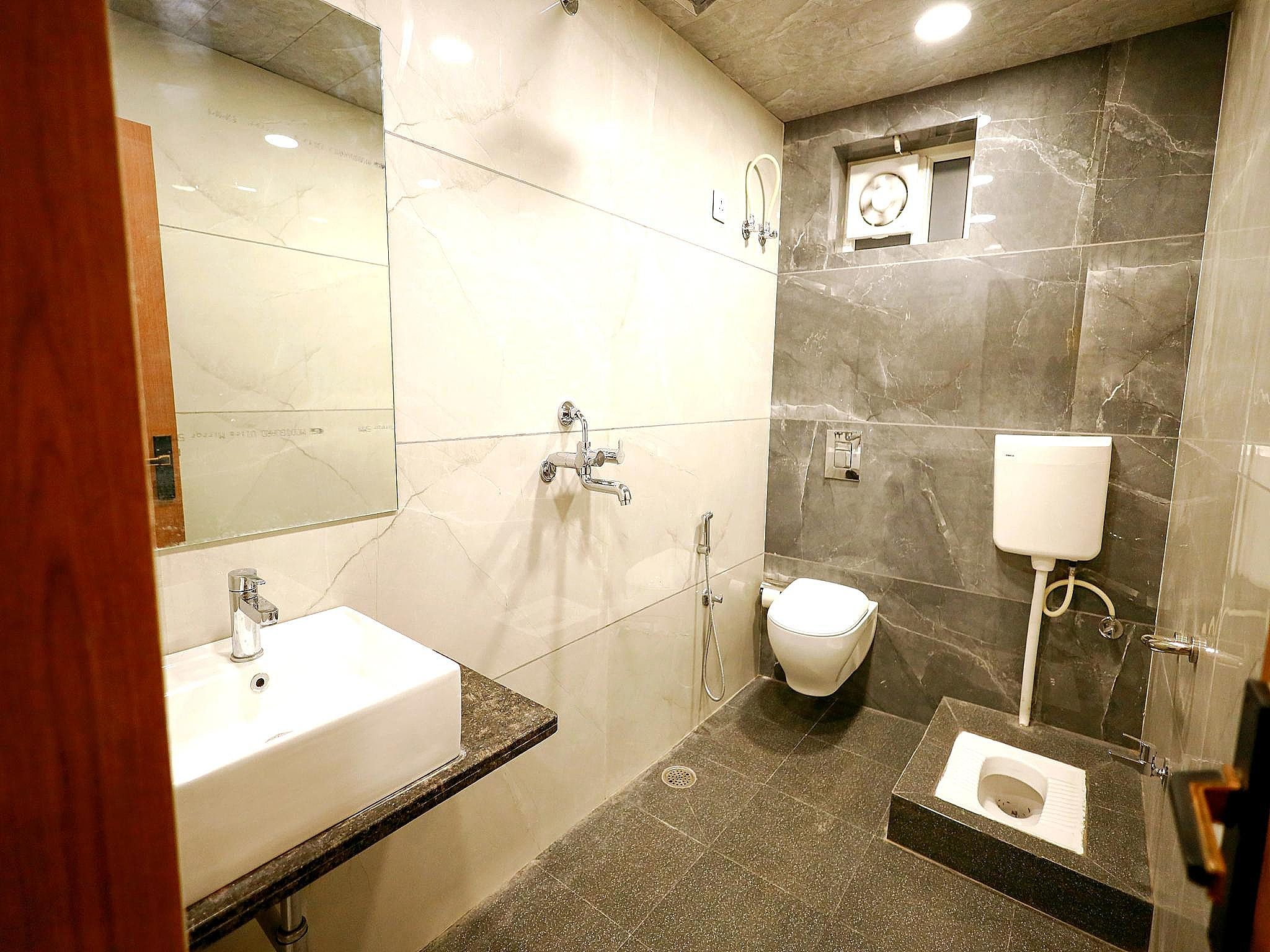 Super Deluxe Family Room